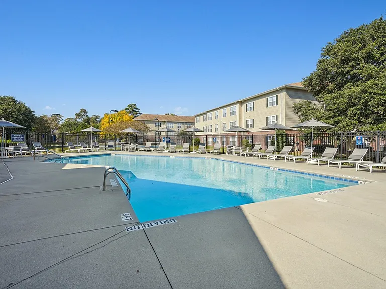 Woodland Crossing Apartment Homes — Photo 16