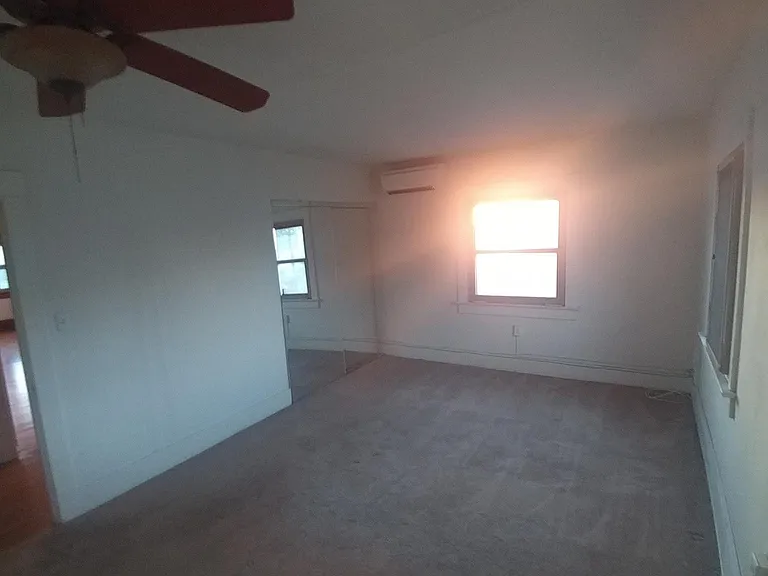 244 Grape St — Photo 13
