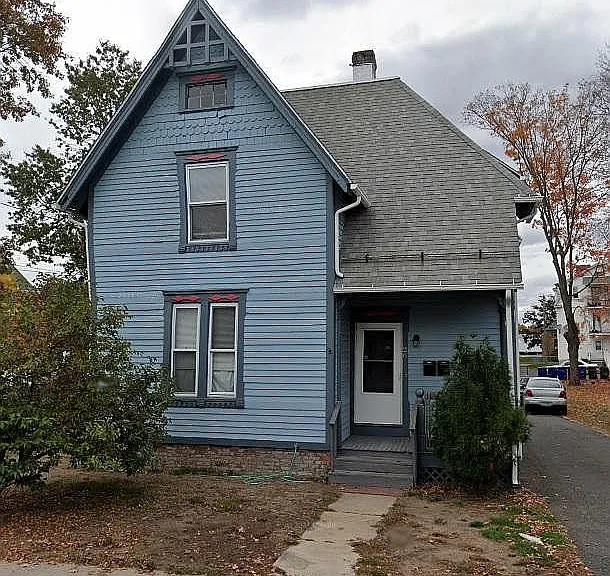26 Wells Ave #2 — Photo 1