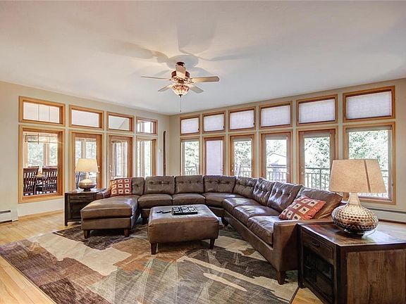 3rd image of 11 Elk Horn Ln