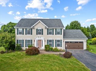 23 McKenna Trl, Penfield, NY 14526