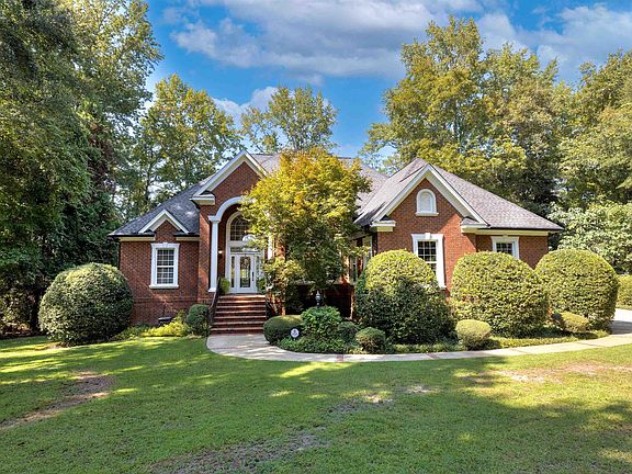 4th image of 546 Old Mill Ln