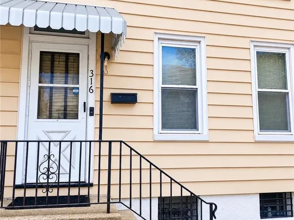 316 W Nesquehoning St, Easton, PA 18042