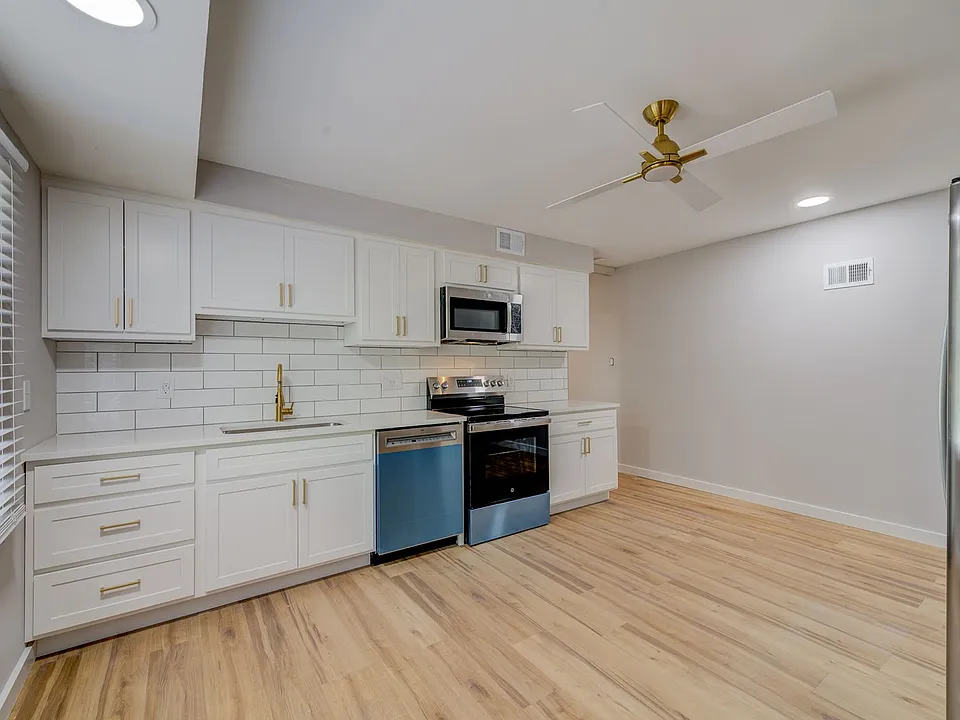 Renovated 2 bedroom in Arnold!