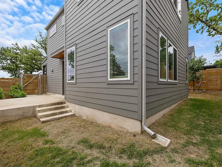 1206 Sarabeth Way — Photo 27
