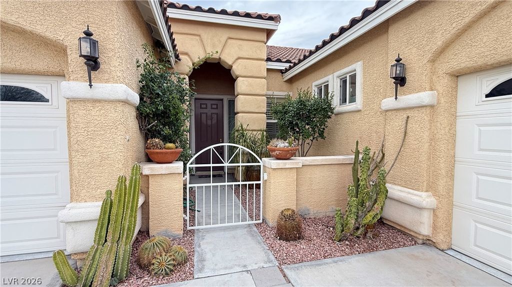 Apartment in Las Vegas, Centennial Hills - View 2