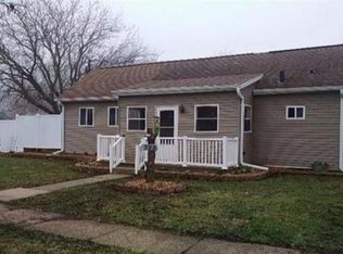 723 Dunham St, Burlington, IA 52601