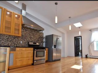 175 Bedford Ave #3, Brooklyn, NY 11211