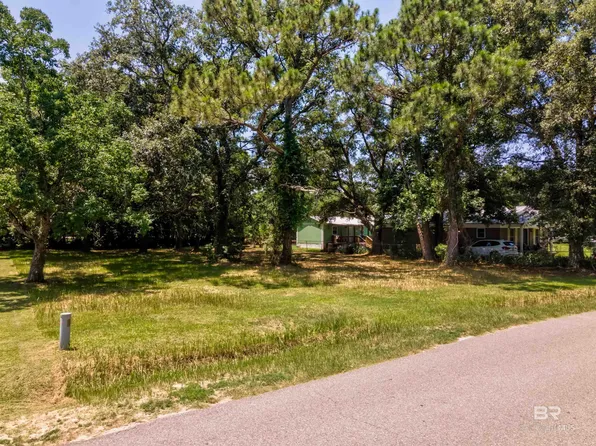 913 Cadillac Ave #17, Dauphin Island, AL 36528