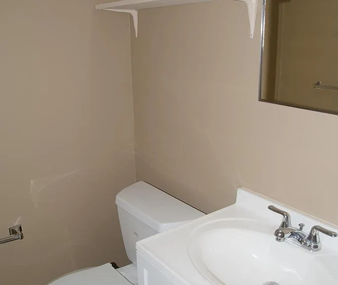 343 King Ave #8 — Photo 7