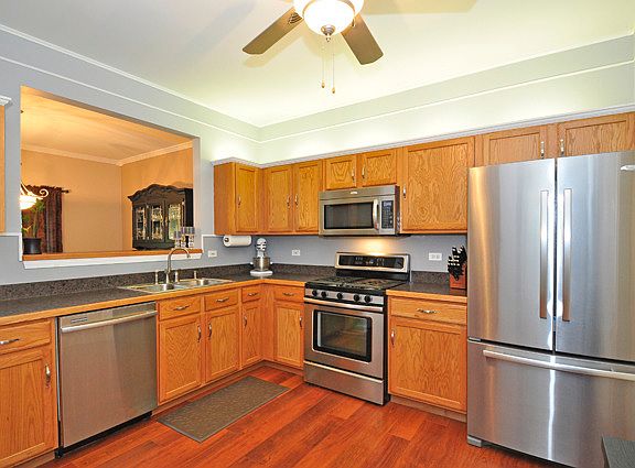 2nd image of 578 Shakespeare Dr