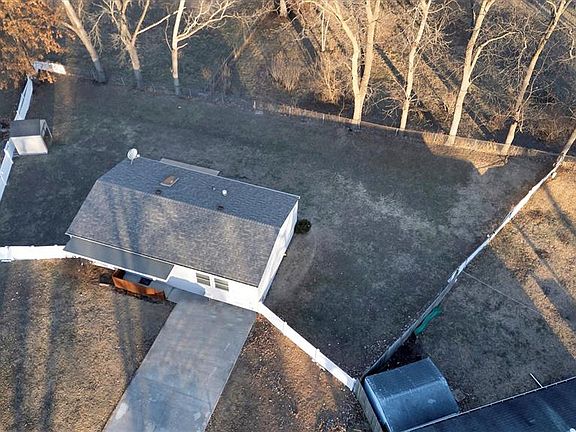 2nd image of 8 Archers Ct