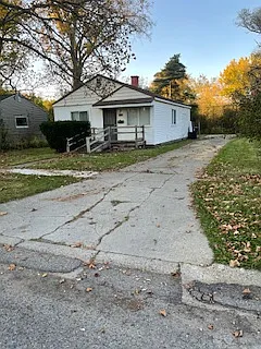 1813 Polly St — Photo 1
