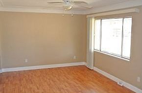 3rd image of 1204 NE 32nd Pl