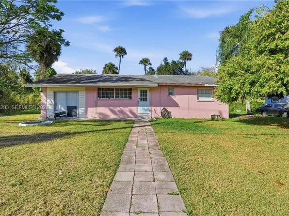 829 N Bridge St, Labelle, FL 33935