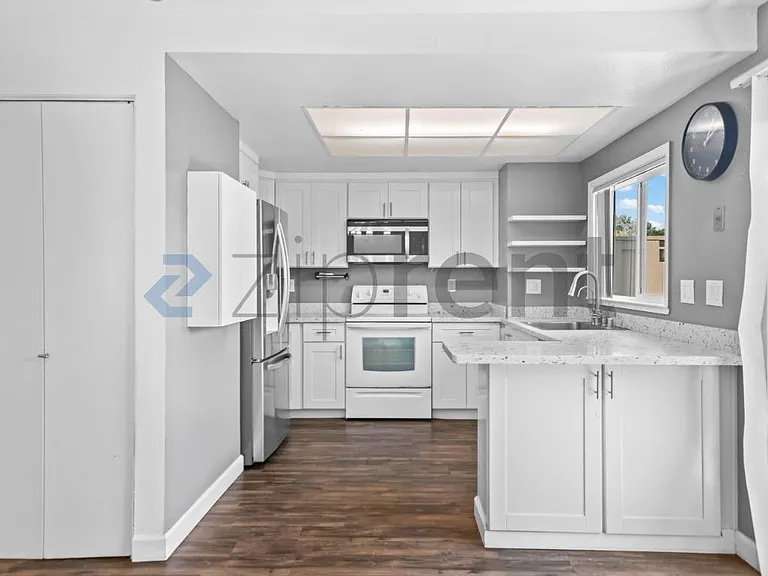 11030 Firethorne Dr — Photo 12