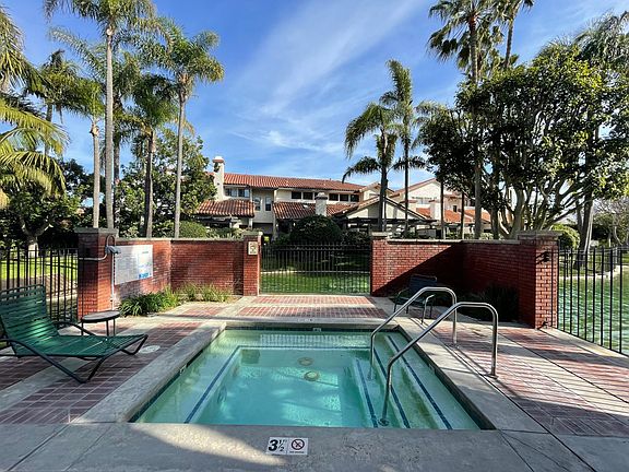 4th image of 15 Coronado Ct