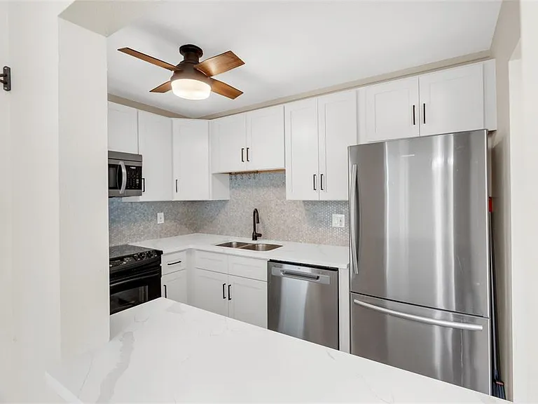 5996 Hibiscus Dr #6 — Photo 21