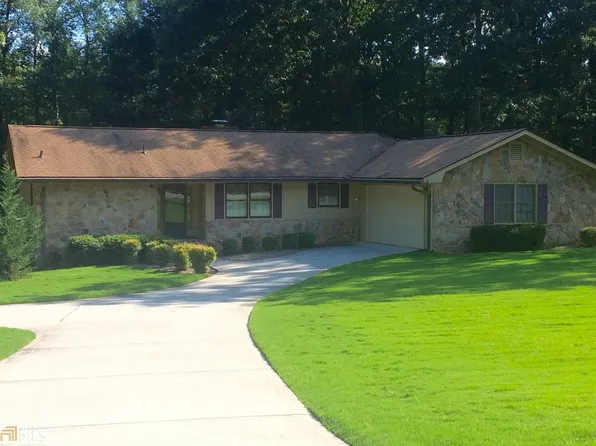 203 Cedar Trl, Jonesboro, GA 30238