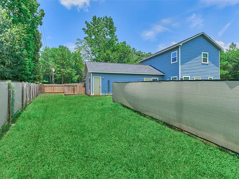 18147 Firepine Ln — Photo 23