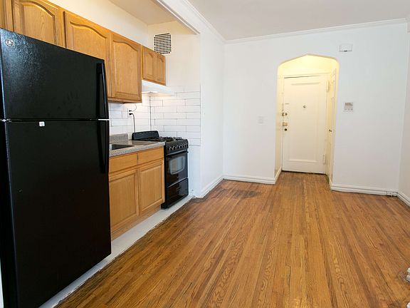 5th image of 2300 Kings Hwy APT 6D