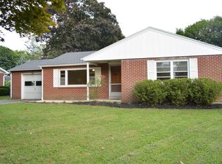 2410 Helena Rd, Lancaster, PA 17603