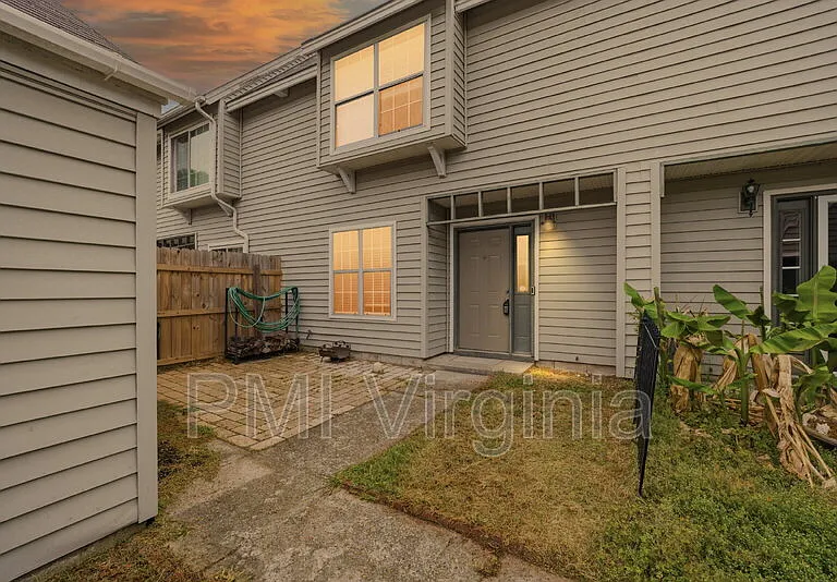 5140 Glenwood Way — Photo 3