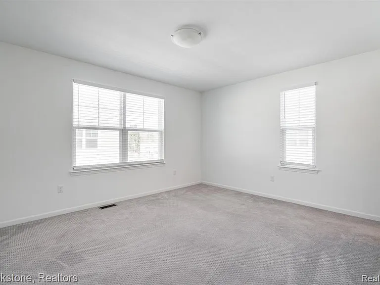 512 Midland Blvd — Photo 23