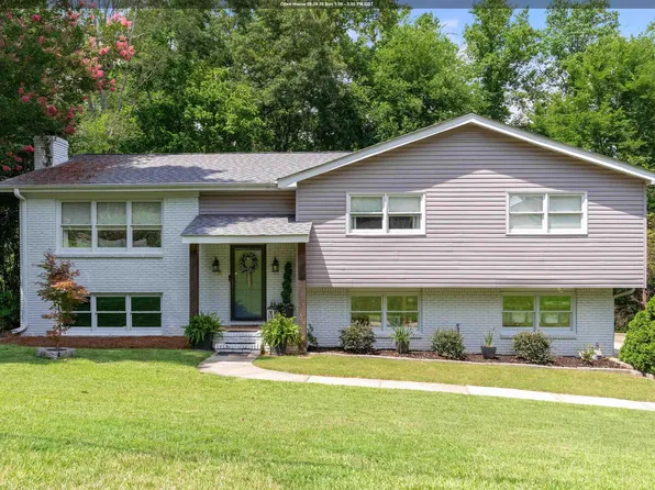 2357 Mountain Oaks Ln, Birmingham, AL 35226