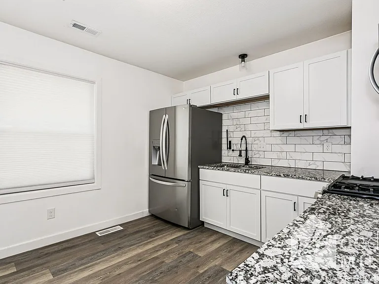 2502 S Mosley St — Photo 5