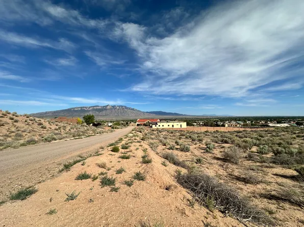 6728 Milpa Alta Rd NE, Rio Rancho, NM 87144