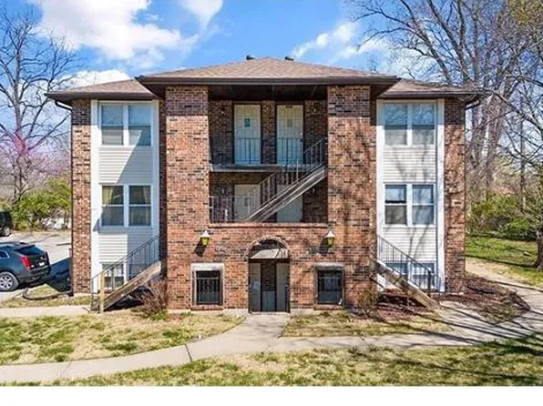 5224 Ditzler Ave, Raytown, MO 64133