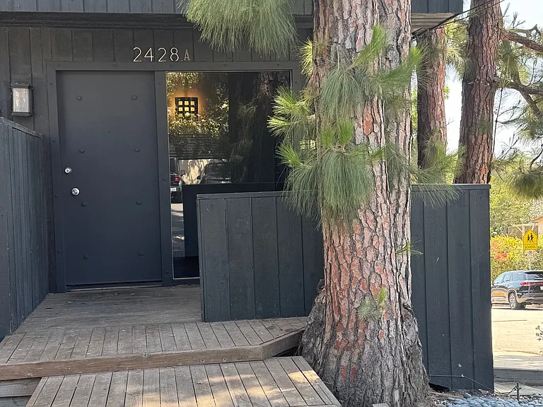 2428 Beverly Ave #A — Photo 51