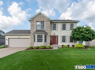 405 Dammann Dr, Eldridge, IA