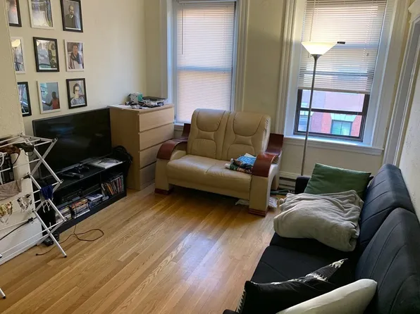 11 Grove St, Boston, MA