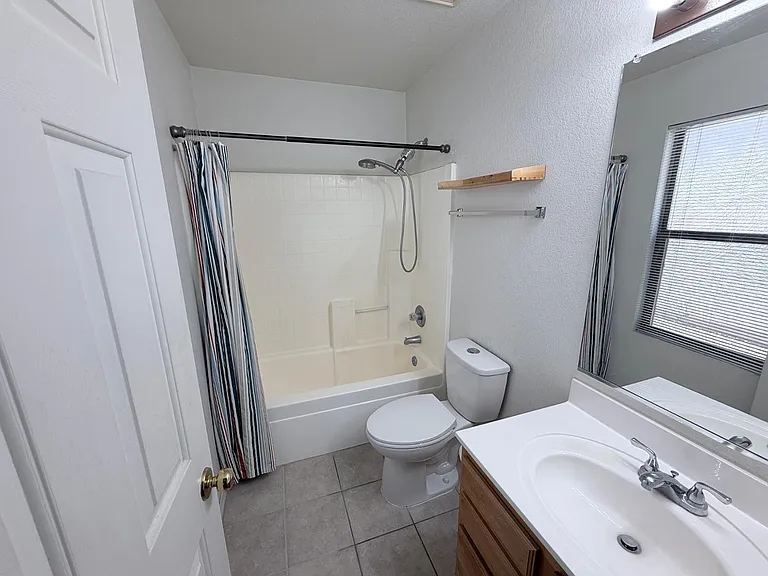 1106 S Fresno Ct — Photo 12