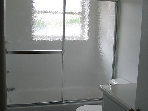 5th image of 1268 N High St APT 10