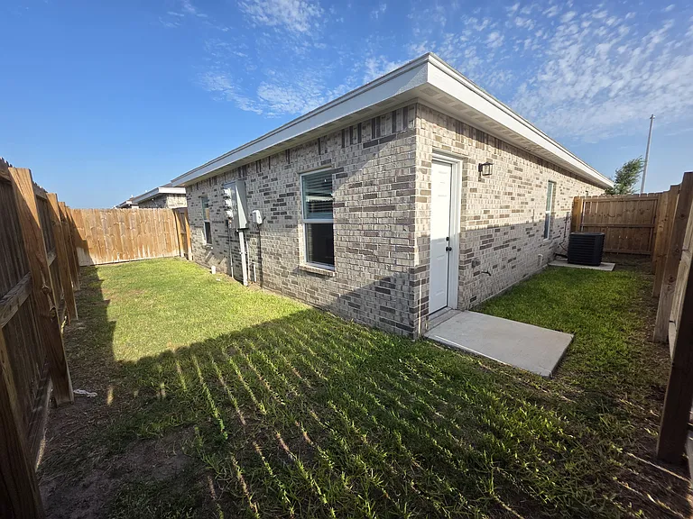 1000 Kohala Ave #1 — Photo 12