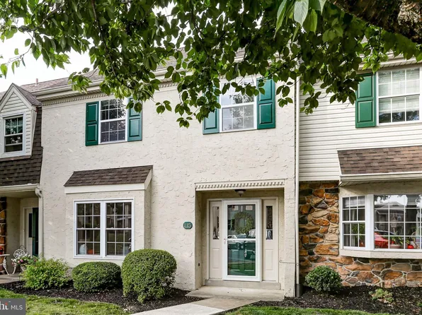 115 Oak Knoll Cir, Millersville, PA 17551