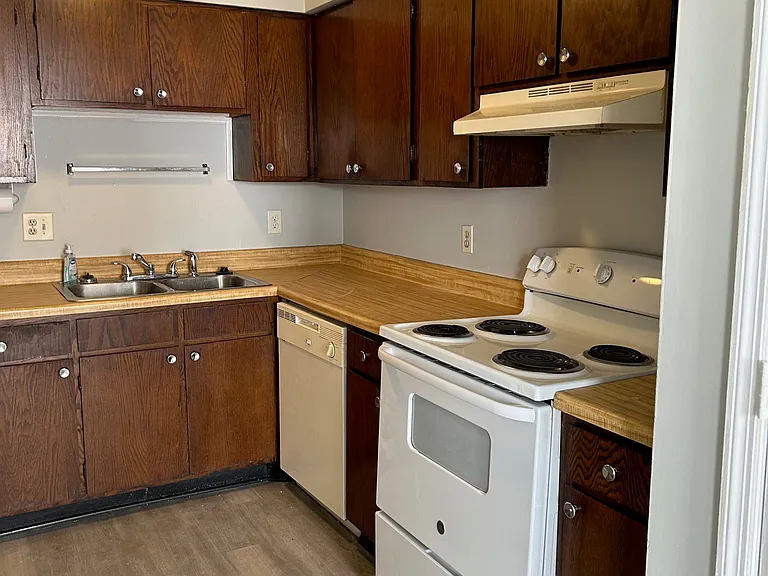 2005 Greens Blvd #A304 — Photo 1