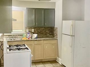 10924 S. Indiana Ave., Chicago, IL 60628
