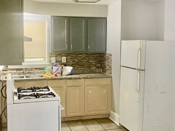 10924 S Indiana Ave #G