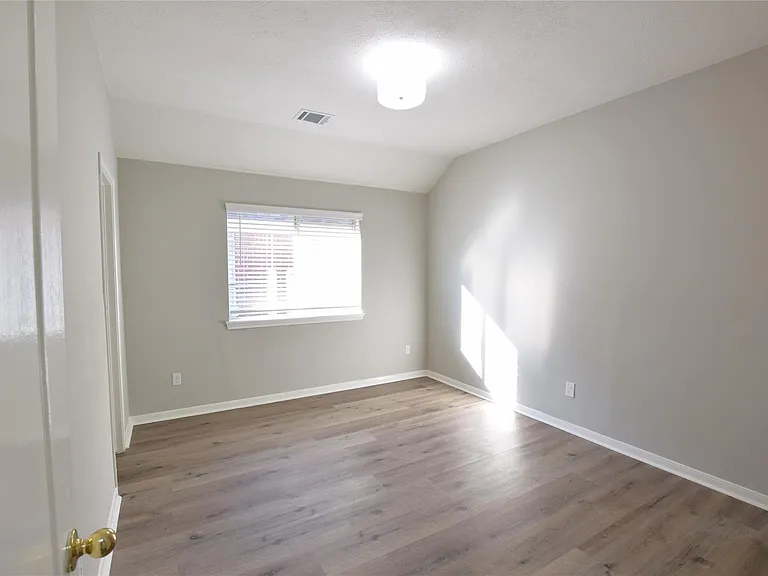 4602 Summer Lakes — Photo 23