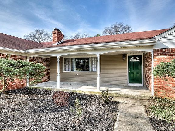 3rd image of 5610 Woodside Dr