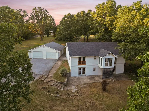 8128 Spanker Ridge Dr, Bentonville, AR 72712