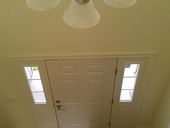 3rd image of 852 W Trailcreek Dr