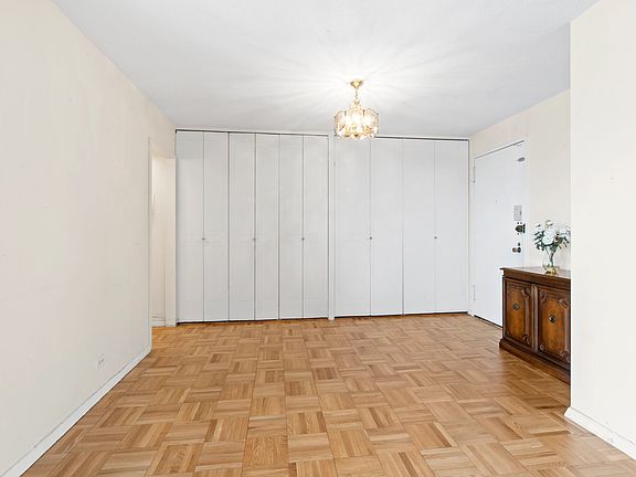 2nd image of 3333 Henry Hudson Pkwy APT 22K