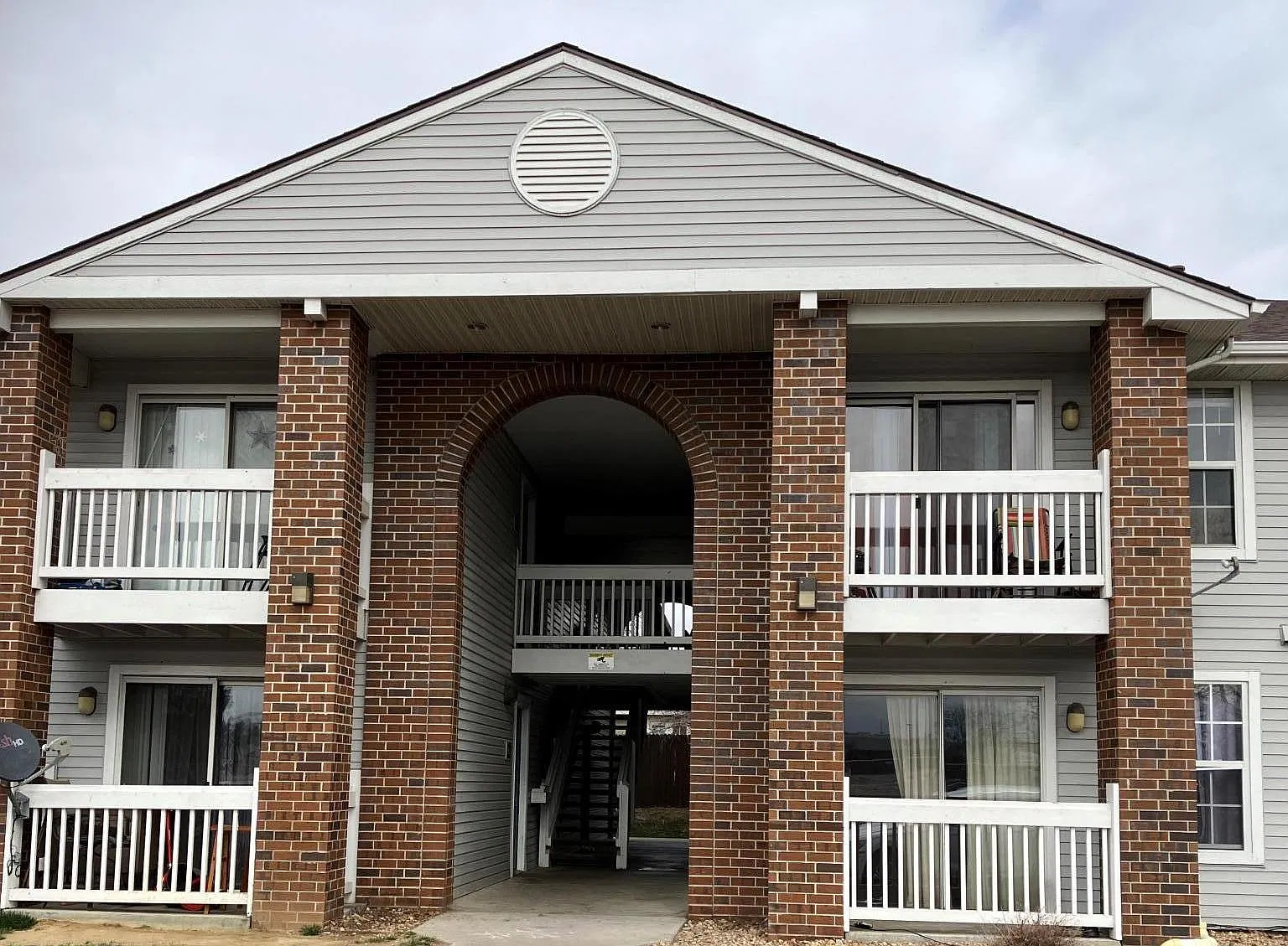 3 bed, 1118 sqft, $1,700 — Photo 1