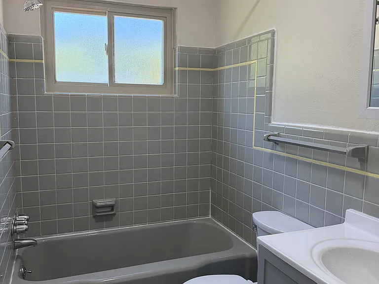 1214 Lakemont Dr — Photo 11