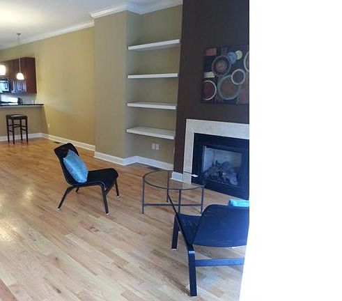 5th image of 1009 Mississippi Ave #27